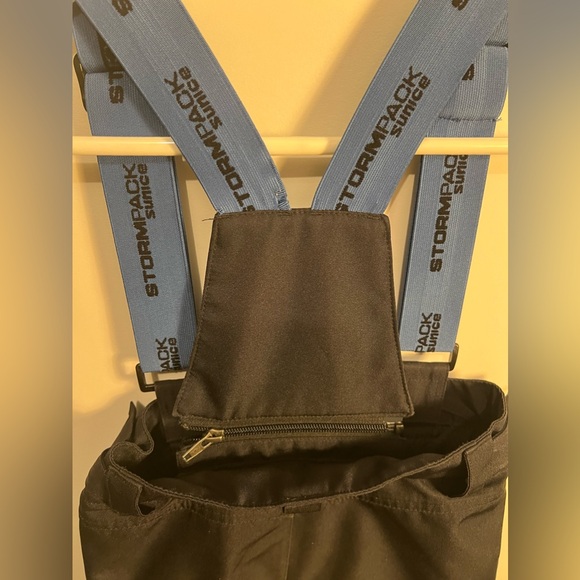 Kids 4T snowsuit - Picture 4 of 7